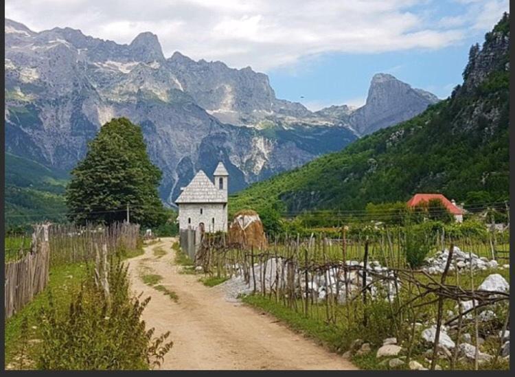 Bujtina Dreni Hotell Theth Exteriör bild